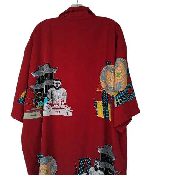 Men's Red Short-Sleeve Button-Down Shirt with Asian Motif - Picture 5 of 6